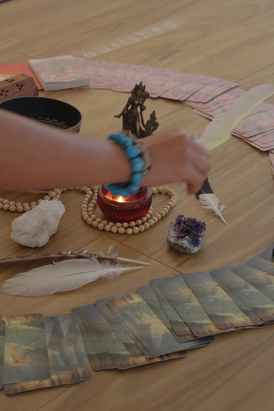 Cards, crystals and ceremonial objects used in holistic mentorship